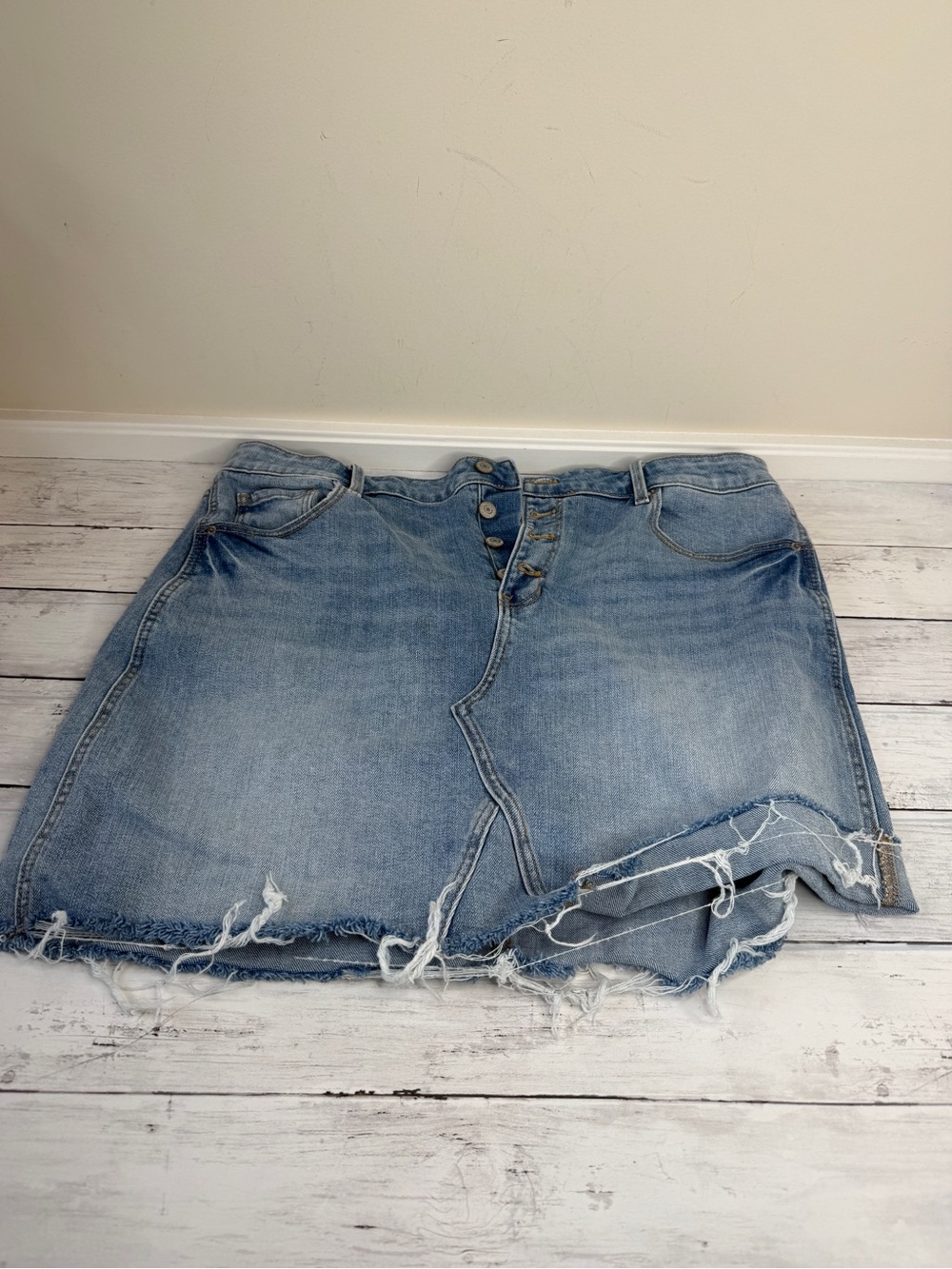 Old Navy Light Blue Distressed Denim Mini Skirt